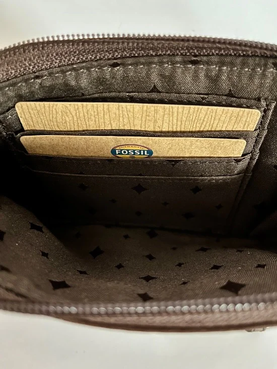 NWT Fossil Brown Leather Wristlet - Picture 3 of 5